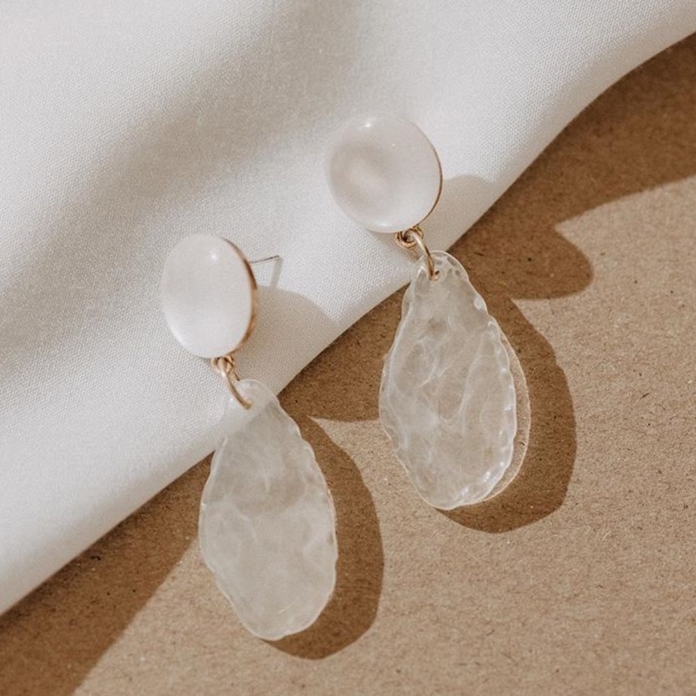 Clear Ice Snow Mountain Stud Earrings